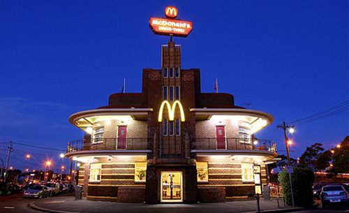 原来金拱门还有这样一套吸睛策略！