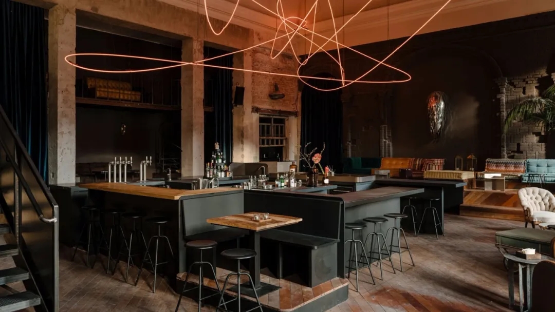 将复古融入现代设计，这样的酒吧谁能不爱？_深圳餐饮空间设计